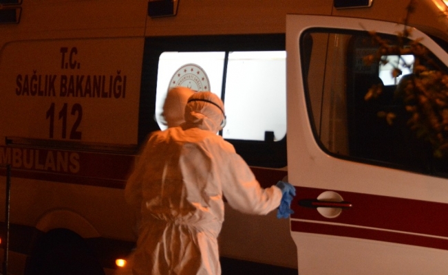 Beyoğlu’nda 4 kişilik aile “korona virüs” şüphesiyle hastaneye kaldırıldı