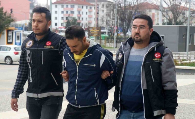 Bolu’da, uyuşturucu ile yakalanan Suriye uyruklu şahıs tutuklandı