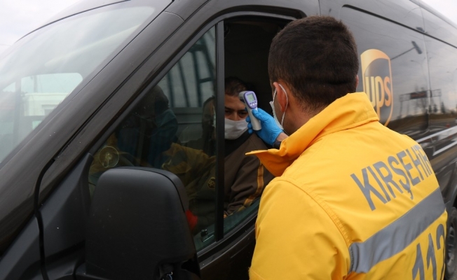 Kırşehir’de polis, jandarma ve sağlık ekipleri Covid-19 denetimi yaptı