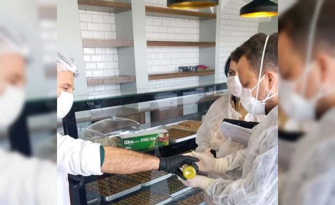 Uşak’ta gıda işletmeleri çalışanlarına korona virüsle mücadele anlatıldı