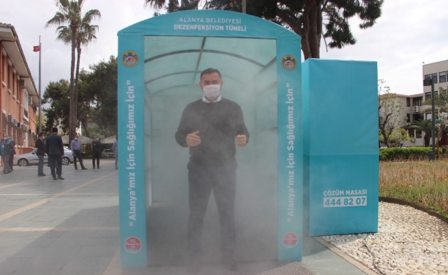 Alanya’da korona virüse karşı dezenfeksiyon tüneli kuruldu