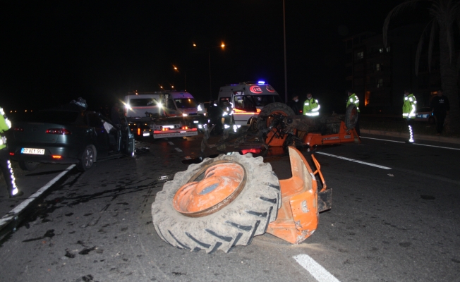 Alkollü sürücü traktöre arkadan çarptı: 3 yaralı