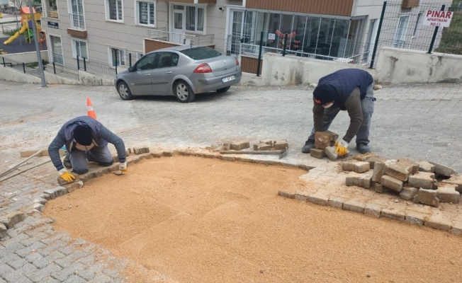 Bilecik’te asfalt yama ve parke taşı çalışmaları devam ediyor