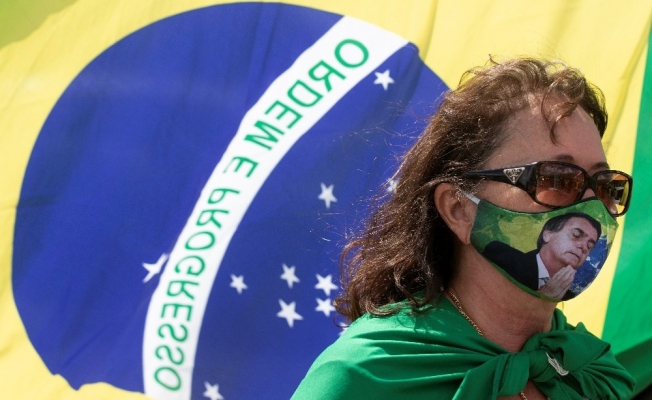 Brezilya Devlet Başkanı Bolsonaro, Covid-19 önlemlerine karşı düzenlenen protestoya katıldı