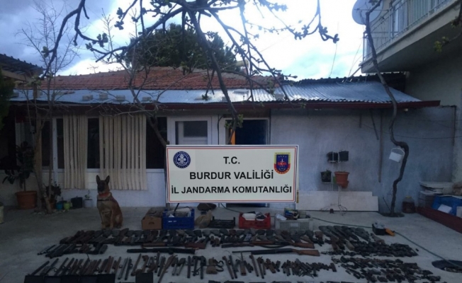 Burdur’da silah kaçakçılığı operasyonu