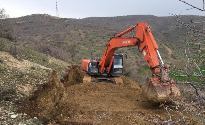 Gercüş’te arazi yolu yapımına başlandı
