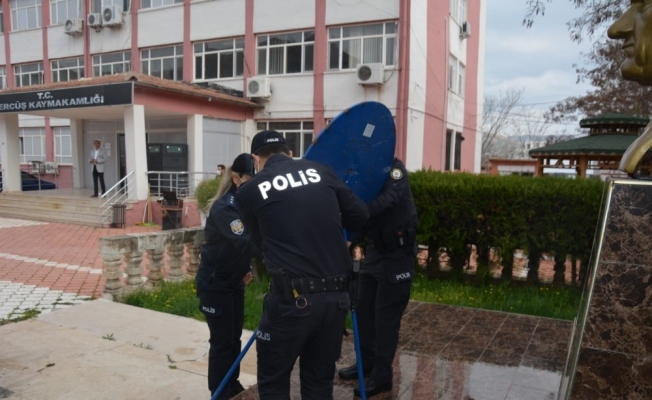 Gercüş’te korona virüs önlemli Polis Haftası kutlaması
