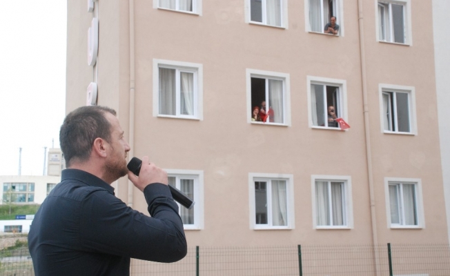 Karantinadaki vatandaşlara mini konser