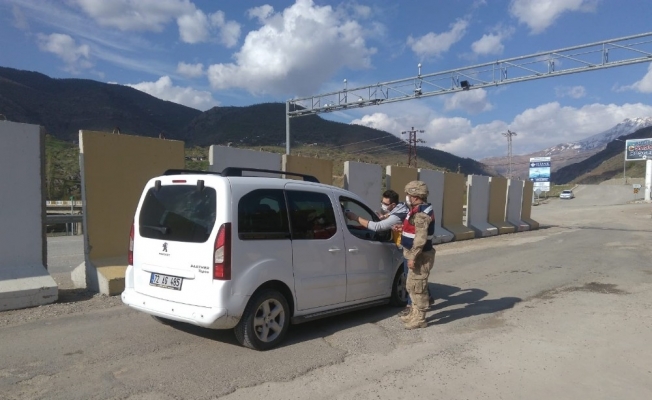 Kozluk’ta iki bina korona virüs nedeni ile karantinaya alındı