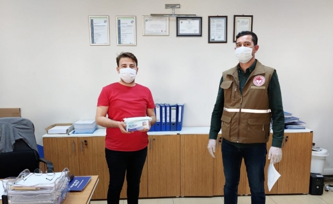 Manisa’da iş yerlerine maske dağıtımı başladı