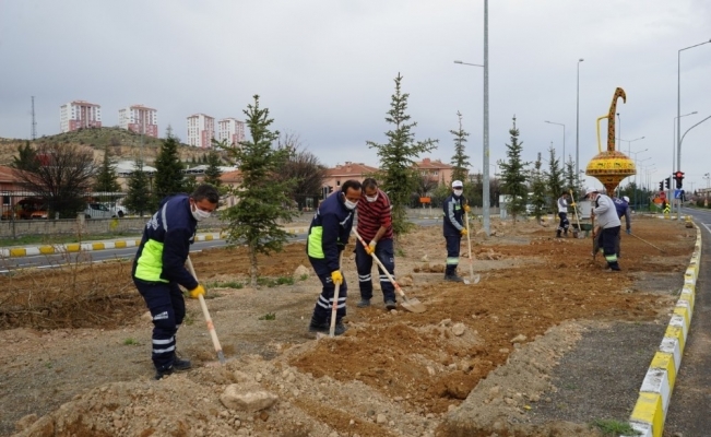 Nevşehir’de kavşak ve refüjlerde bahar hazırlığı yapılıyor