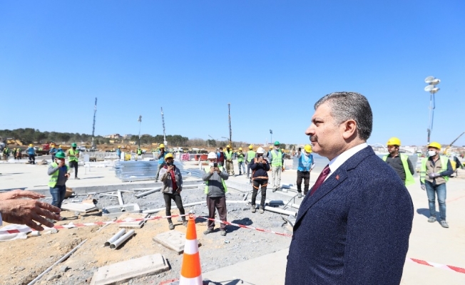 Sağlık Bakanı Fahrettin Koca Sancaktepe’de yapılan hastanenin inşaatını inceledi