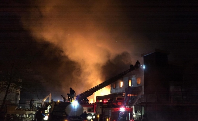 Trabzon’da balık fabrikasının soğuk hava deposundaki yangın kontrol altına alındı