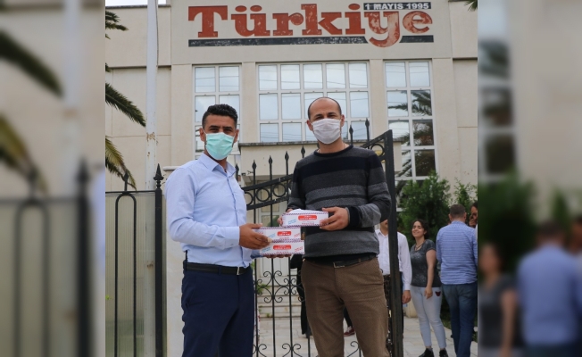 Adanalı iş adamı 1 milyon ücretsiz maske dağıtımı hedefine doğru ilerliyor