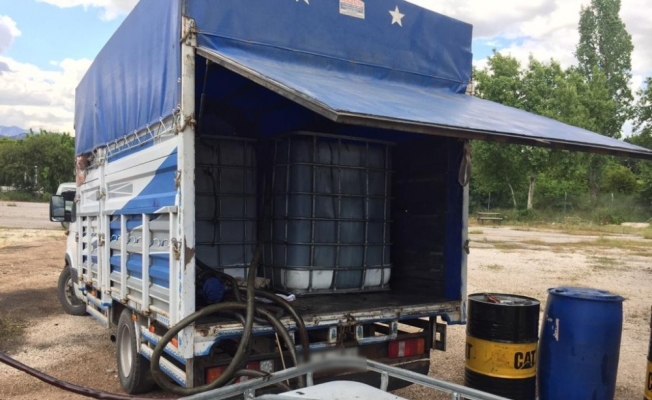 Antalya’da kamyonette 3 bin litre kaçak akaryakıt ele geçirildi