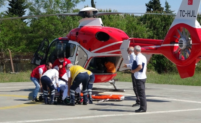 Samsun’da felç geçiren yaşlı adamın yardımına ambulans helikopter yetişti