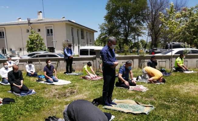 Tatvan’da aylar sonra Cuma namazı kılındı