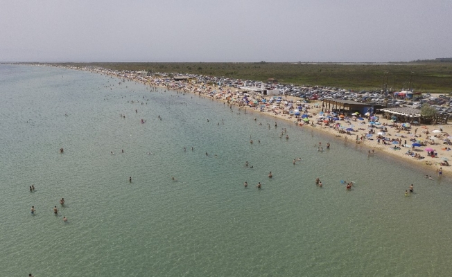Yunanistan’da plajlar açıldı