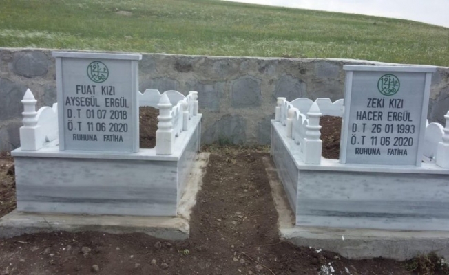 Ağrı Belediyesi tandıra düşerek hayatını kaybeden anne-kızın mezarını yaptırdı