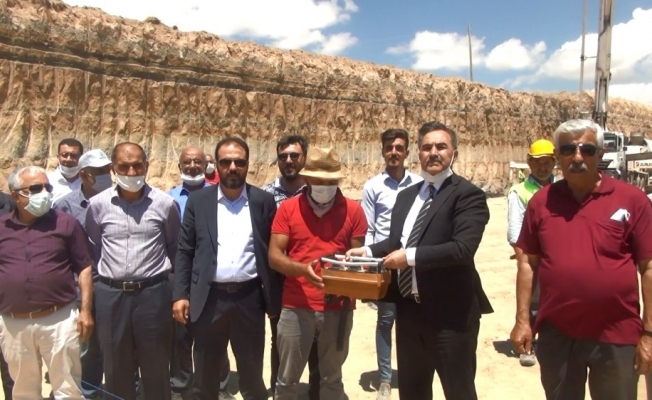 Ahlat’ta tarım ürünlerinin pazarlanması için sanayi kuruluşları artıyor