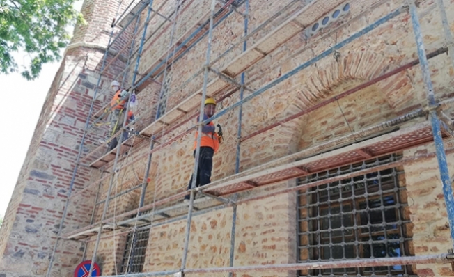 Alanya'da tarihi cami restore ediliyor
