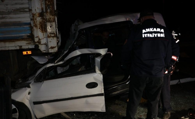 Ankara’da hafif ticari araç, kamyona ok gibi saplandı: 2 ölü, 1 çocuk ağır yaralı