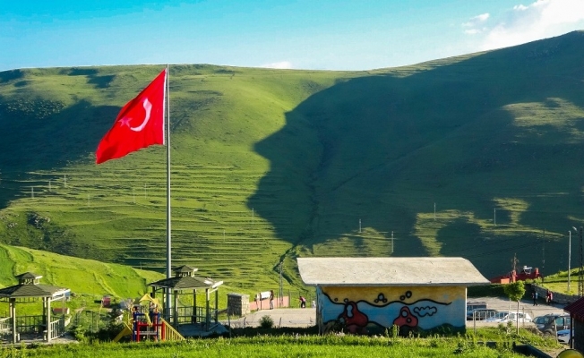 Atatürk silüeti belirdi