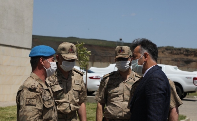Bitlis Valisi Çağatay’dan Özel Harekat Tabur Komutanlığına ziyaret