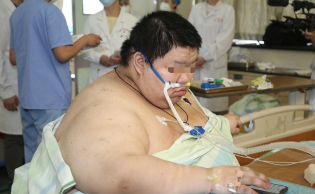 Çinli genç karantinada 102 kilo aldı