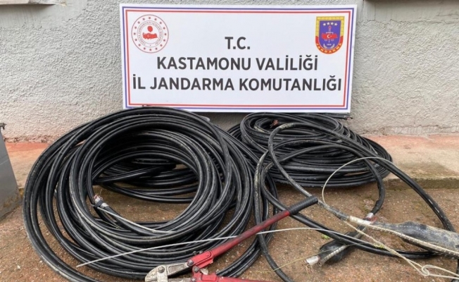 Jandarma tarafından kablo hırsızlarına suçüstü