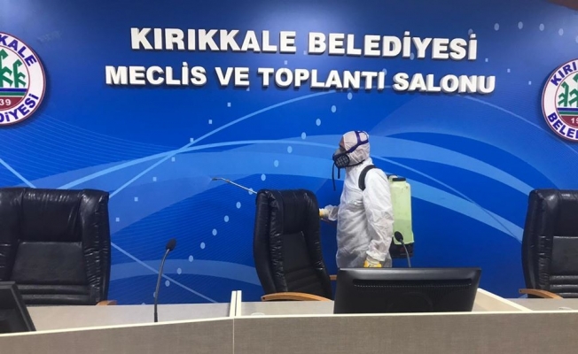 Kırıkkale Belediyesi toplantı salonunu dezenfekte etti