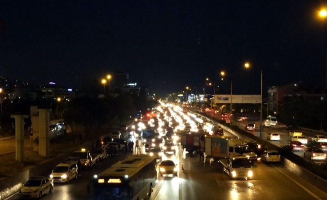 Maltepe’de zincirleme trafik kazası: 1 yaralı