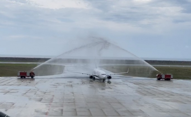 Ordu-Giresun Havaalanı’ndaki ilk uçak seferine sulu karşılama