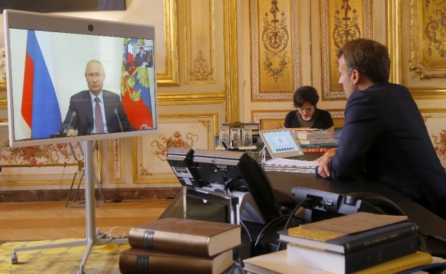 Putin ve Macron, Libya’da “hem fikir” olduklarını belirtti