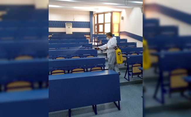 Sınavlar öncesi okullar dezenfekte edildi