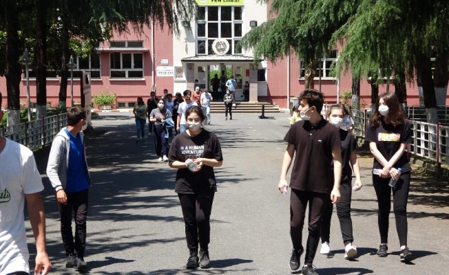 Trabzon’da yaklaşık 25 bin öğrenci YKS için ter döktü