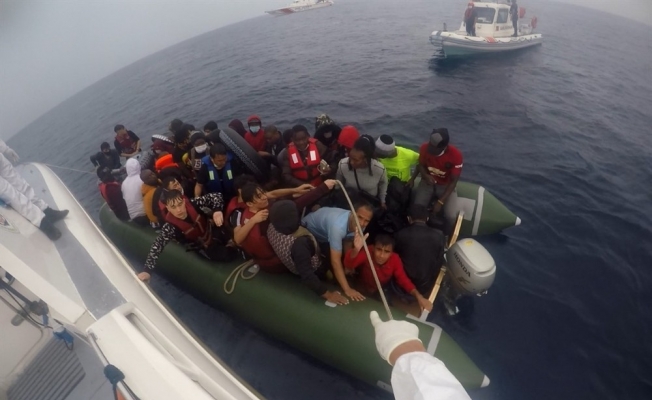 Yunanistan’ın ölüme terk ettiği 45 kaçak göçmen kurtarıldı
