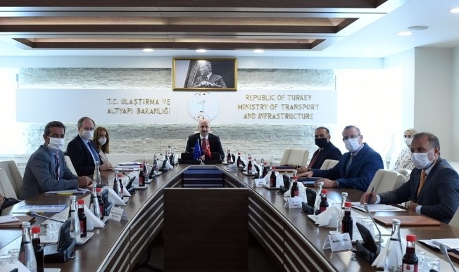 Bakan Karaismailoğlu AB Delegasyon Başkanı Berger ile görüştü
