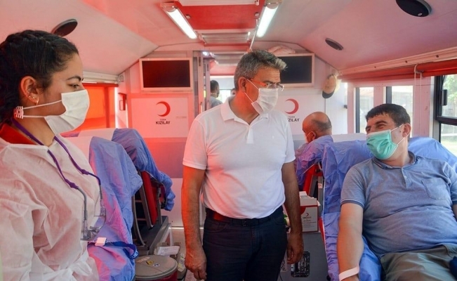 Başkan Güler, kan bağışı noktasını ziyaret etti