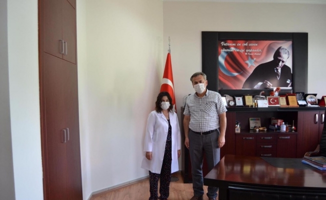 Görme engeli müzik öğretmeni Özbek göreve başladı