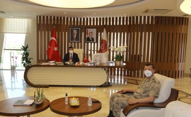 JAKEM Komutanı Altın’dan Rektör Aktekin’e hayırlı olsun ziyareti