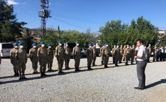 Kaymakam Köleoğlu, güvenlik güçleri ve sağlıkçıların bayramını kutladı