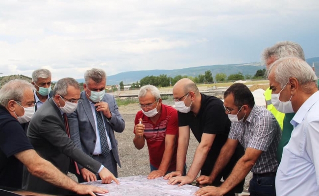 Kaymakam Pişkin, Karayolları 15. Bölge Müdürü Oğuzhan ile incelemelerde bulundu