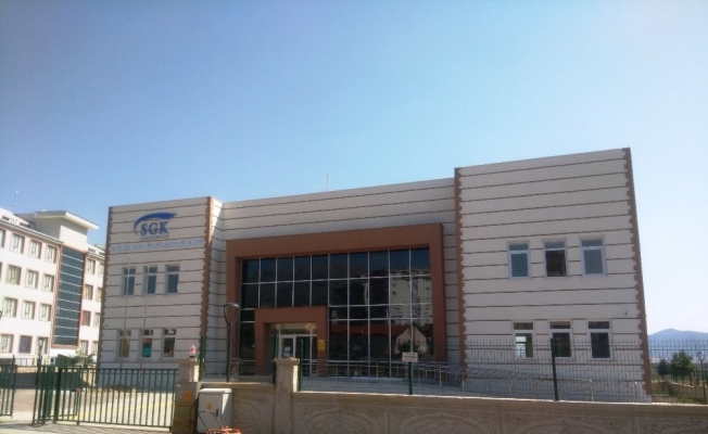 Konya’da SGK hizmet binası korona virüs nedeniyle kapatıldı