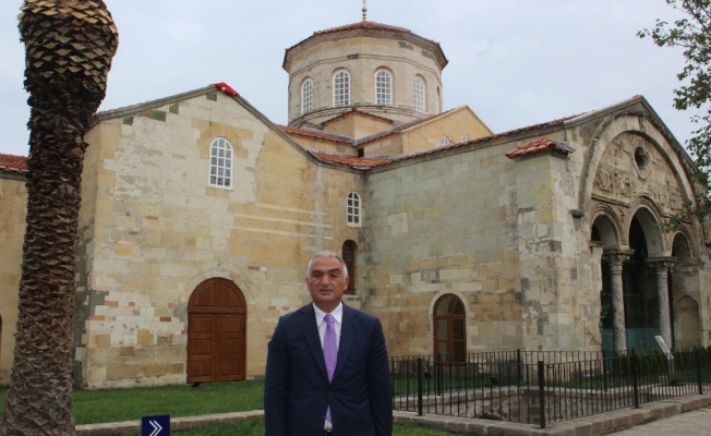 Kültür ve Turizm Bakanı Mehmet Nuri Ersoy Trabzon’da Ayasofya-i Sağir Camii Şerifi’nde incelemelerde bulundu