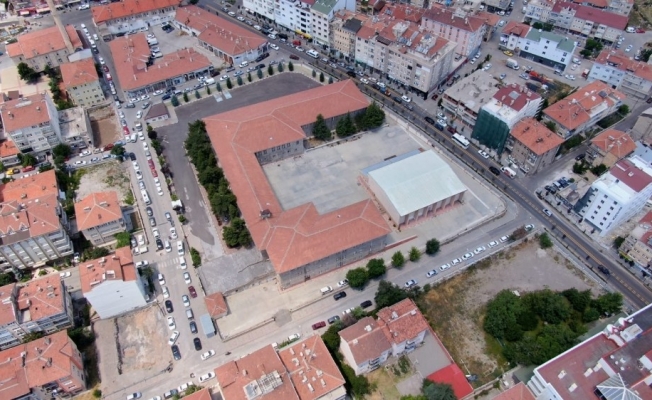 Nevşehir’de şehir merkezinde okul bahçeleri otopark olarak kullanılacak