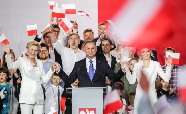 Polonya’da Cumhurbaşkanlığı seçimlerinin galibi Andrzej Duda oldu