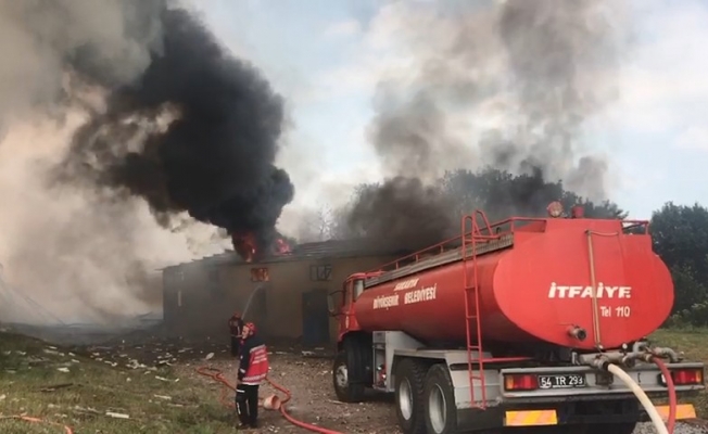 Sakarya’daki havai fişek fabrikasında patlamalar sürüyor