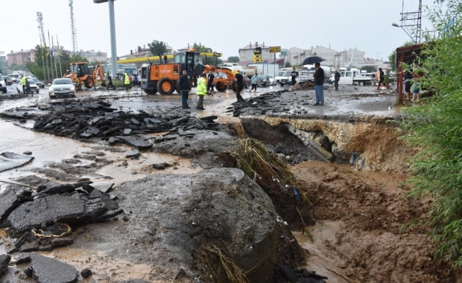 Tatvan Kaymakamlığından &quot;sel&quot; açıklaması