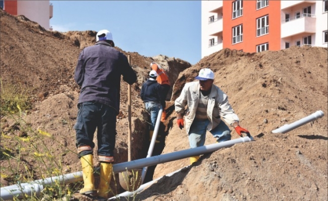 Tatvan’da yeni içme suyu hatları döşeniyor